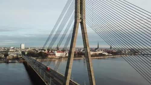 Überführung über die River Bridge