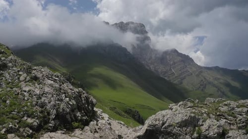 Vista aérea de la montaña Khustup en la provincia de Syunik, Armenia, Cáucaso.