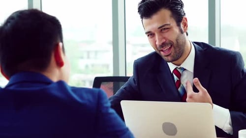 Solicitante de empleo en entrevista de trabajo: reunión con el gerente
