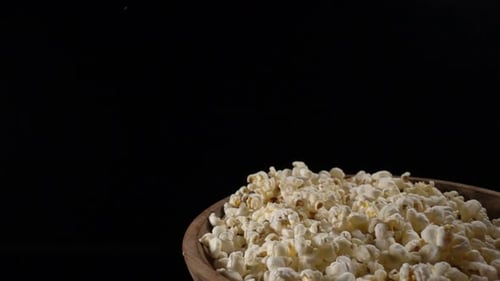 Popcorn in Free Fall