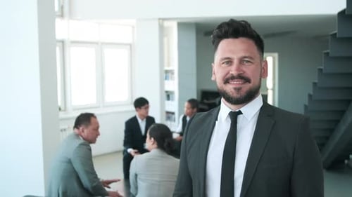 Portrait d'homme d'affaires mature élégant
