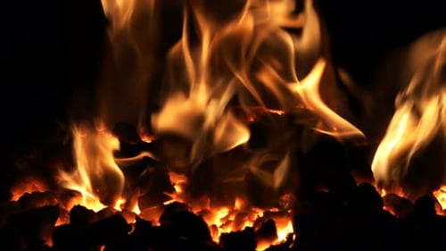 Fogo vulcânico do inferno em câmera lenta