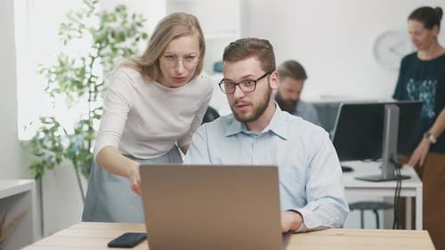 Feliz sucesso, pessoal do escritório