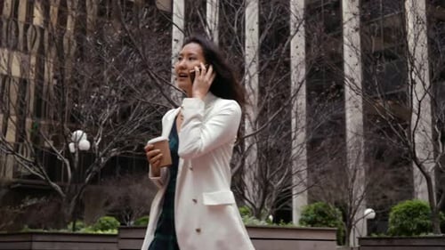 Young woman on the go in the city