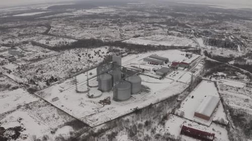 Vue aérienne des bâtiments du complexe d'élévateurs d'alimentation
