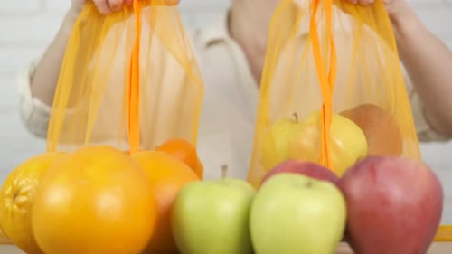 Bolsa de hilo con frutas