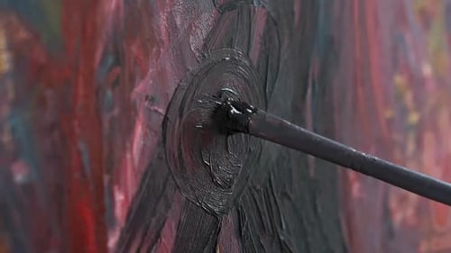 Making Circle Strokes on Canvas with Abstract Painting