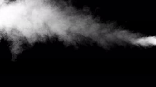 Weicher Nebel in Zeitlupe auf dunklem Hintergrund