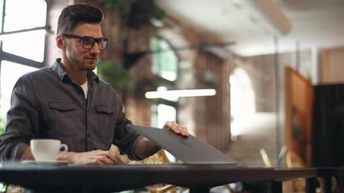IT-Entwickler haben eine Kaffeepause