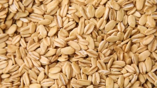 Rotation : grains entiers secs crus, gruaux d'avoine, céréales