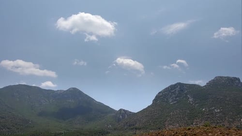 Aire excesivamente húmedo y húmedo en la geografía del bosque seco