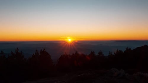 Sonnenaufgang im Zeitraffer