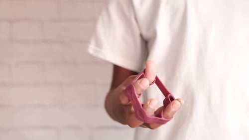 Exercices de renforcement des doigts pour jeunes