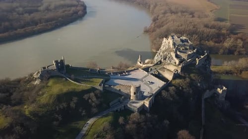 Ruines du château de Devin