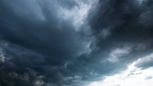 Gewitter-Wolken