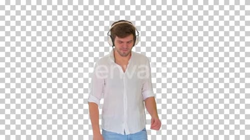 Jovem em fones de ouvido ouvindo música, Alpha Channel