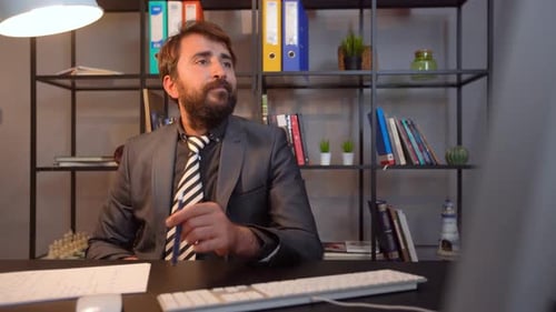 En réfléchissant, l'inspiration vient soudainement
