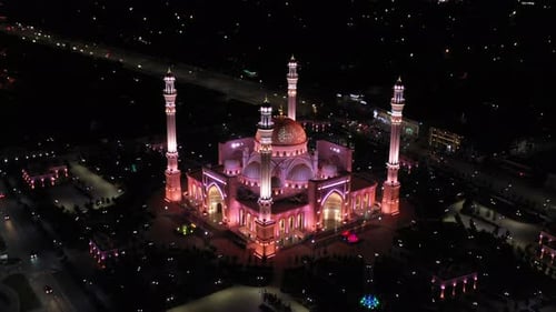 La Pride des musulmans de la mosquée nommée d'après le prophète Mahomet dans la ville de Shali