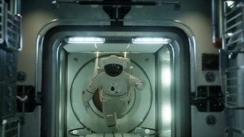 Astronaut in der Orbital-Raumstation