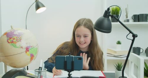 Online Distance Education Learning Lesson Concept