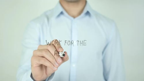 Travaillez pour les résultats, écrivez sur un écran transparent