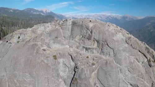 Moro rock dans le parc national de Sequoia vu du ciel, Californie, États-Unis