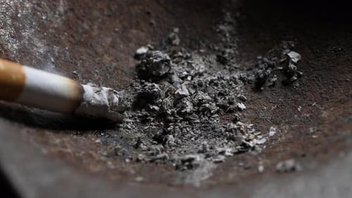 cigarette allumée