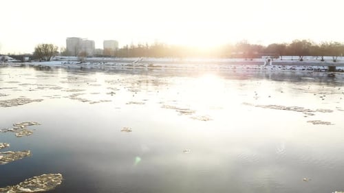 Puesta de sol sobre el río Vístula