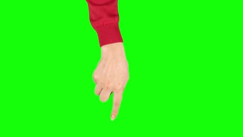 La main féminine dans un pull rouge effectue une rotation au geste de l'écran de la tablette. Clé Chroma. Gros plan