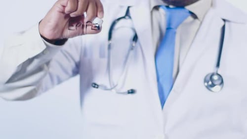 Doctor Writes Epipen on Screen