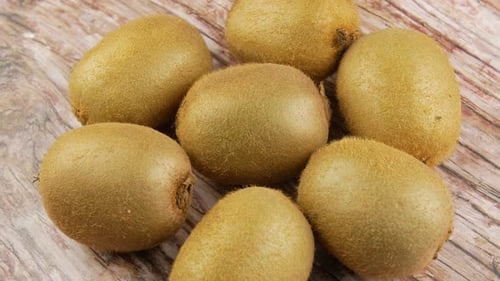 fresh kiwi fruit