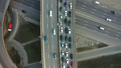 Autobahnstau aufgrund eines Unfalls Ansicht von oben