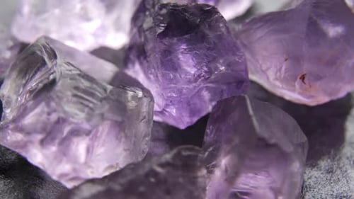 Amethyste und Edelsteine Edelsteine