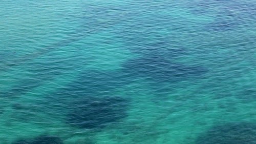 Luftaufnahme der Wasseroberfläche Mittelmeer