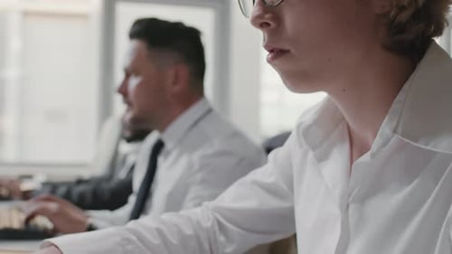 Mitarbeiter der Abteilung für Informationsschutz