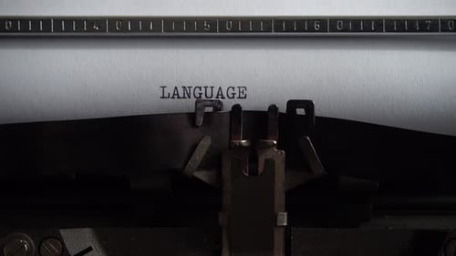 Gros plan des clés de machine à écrire vintage.