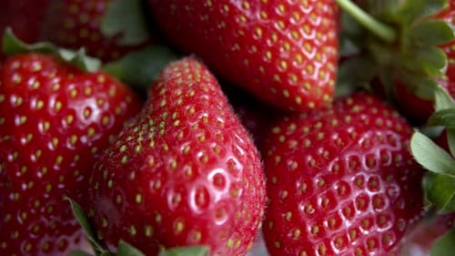 Erdbeeren, rotierend, Nahaufnahme