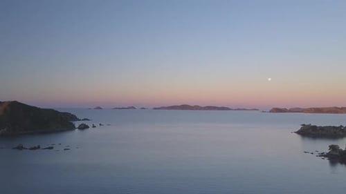 Noite na costa da Nova Zelândia