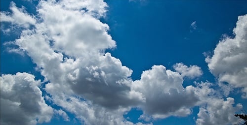 Nuages tropicaux à midi IV - Résolution 3K