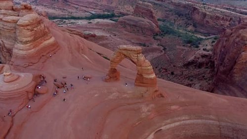Vista aérea do Delicate Arch no Parque Nacional Arches, Utah