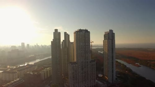 Glitzernde moderne Wolkenkratzer von Buenos Aires, Argentinien