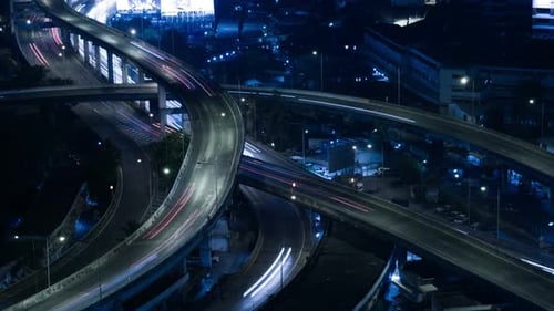 Verkehr auf der Brücke