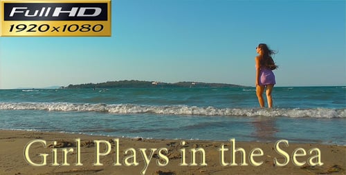 Girl Plays In The Sea Full HD