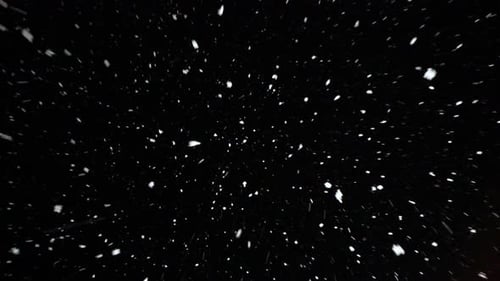 Natürliche Schneeteilchen. Schwarzer Hintergrund