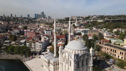 Moslemische Ortakoy-Moschee