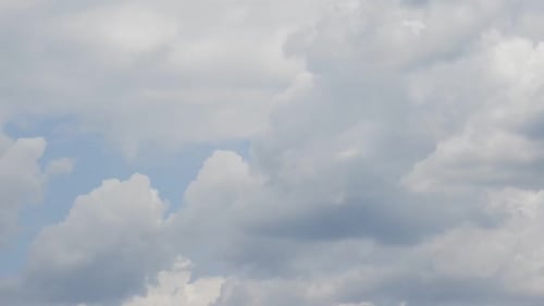 Dramatisch Szene von Wolken im Zeitraffer