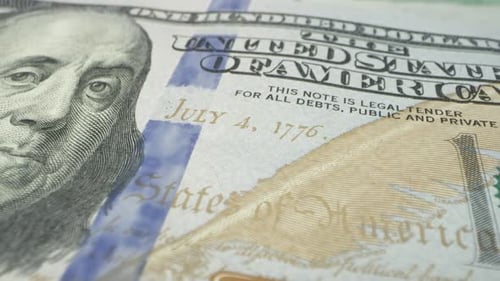 Über 100 Dollar USD-Schein schwenken Ben Franklin
