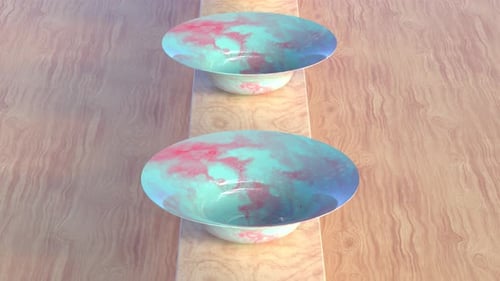 Boucle d'animation 3D de spaghettis jaunes tombant sur des assiettes colorées sur un restaurant en bois