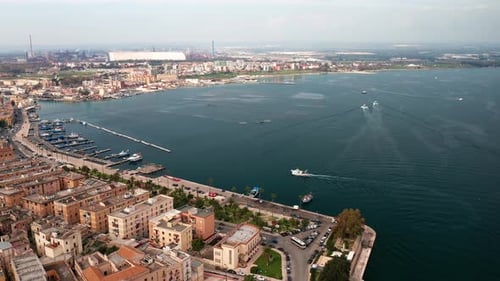 Vista aérea de Taranto, Itália