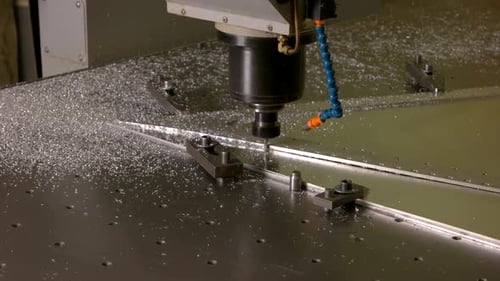 Fräsmaschine in Aktion.